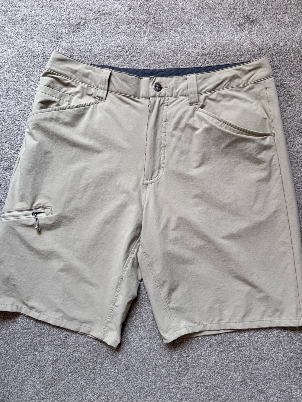 Mens Patagonia 10” Outdoor Hiking Shorts Size 34 Khaki